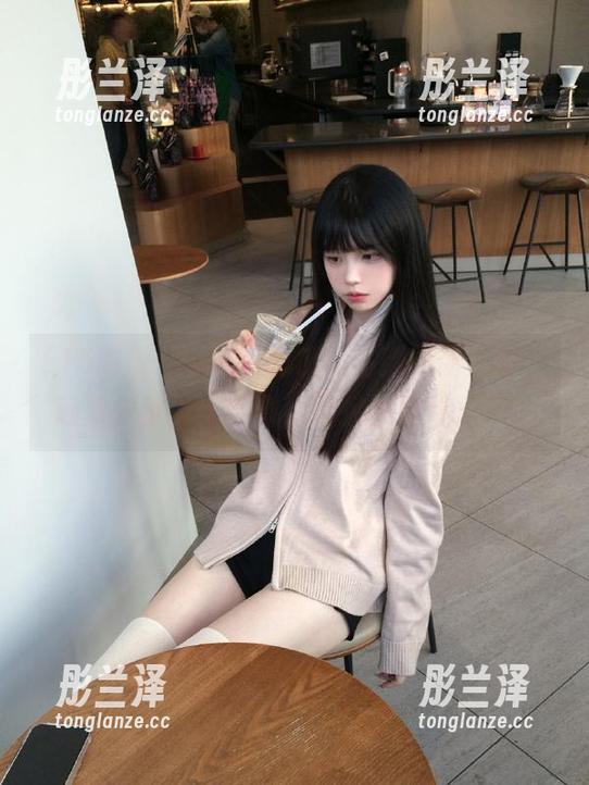 15吃瓜 听说15吃瓜网站新更新上线,赶紧去瞅瞅,结果我直接被弹幕怼了…