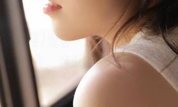 观看“51吃瓜网”：今日吃瓜大赛，这瓜能不能拎起来？
