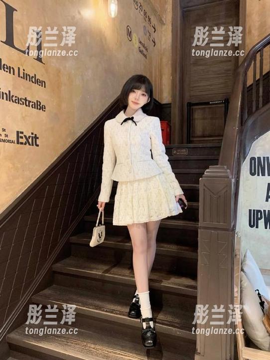51热门 在51热门官网上又被今天的瓜刷新了三观,我这是看吃瓜还是看八卦啊哈哈!