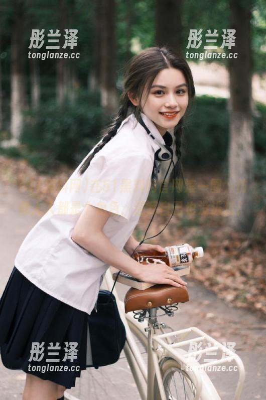 在51黑料网官网滚一圈，仿佛人人都是个角色，连我自己也没逃过！