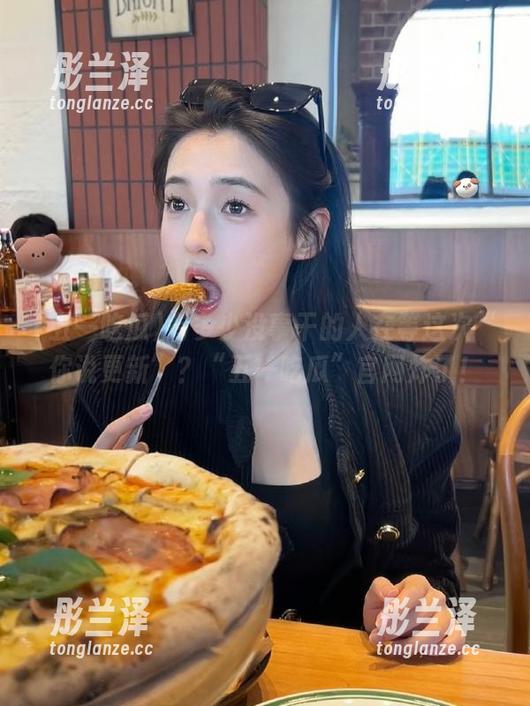 五一吃瓜 有多少没事干的人在等这次“你说更新”?“五一吃瓜”官网炸了!