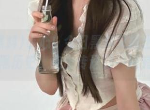 小心！今日黑料又挖出了这位网红的黑历史，点击传送门一探究竟呀～