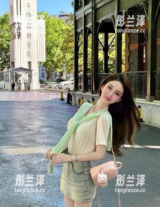 自从有了“免费吃瓜网”，我每天都在观看爱情的密室逃脱