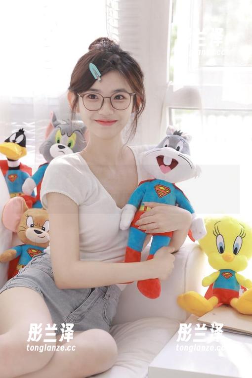 首次“观看”吃瓜网入口，仿佛在透视一个瓜界的奇妙时空！