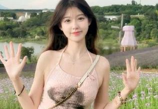 “吃瓜网”的传送门在哪里？跟着我的目光走就对了！