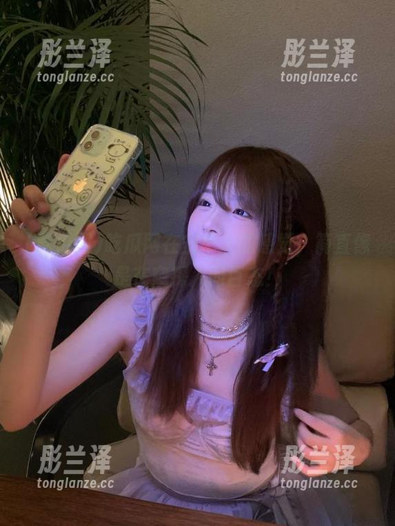 吃瓜网在安卓上的感觉，简直像是在窥探人间百态！