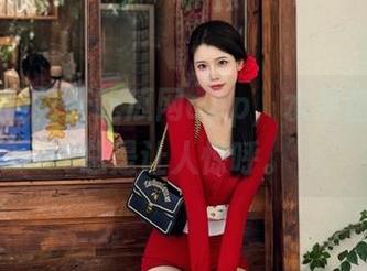 打开吃瓜网app，水果盘里的瓜总是让人惊呼。