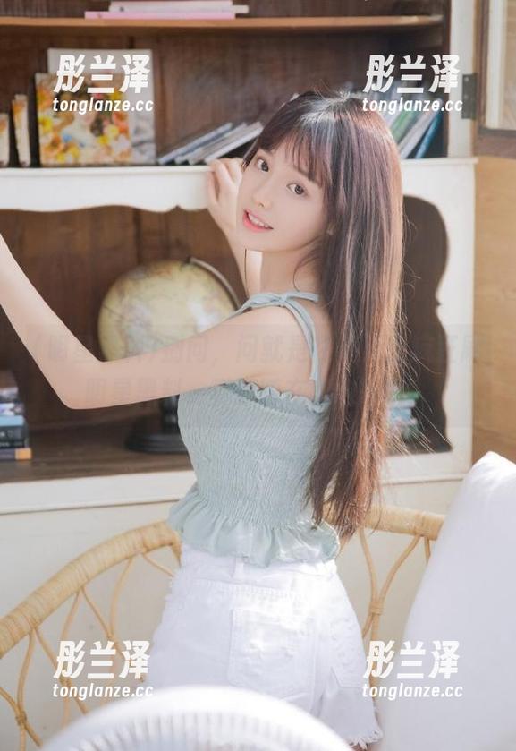 别问，问就是在网页上疯狂刷明星黑料，真想蹲在里边听听。
