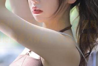 正能量的路上，黑料不打烊仿佛是他的永久伴侣，这组合真是奇特！