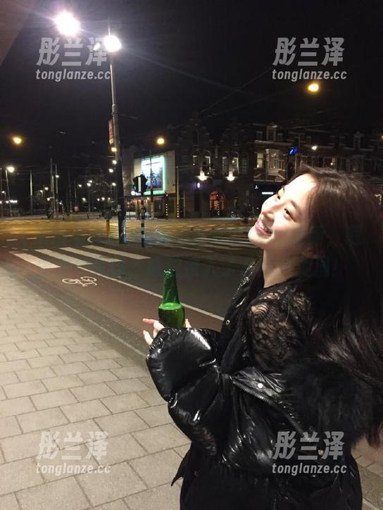 黑料不打烊tttzzz更新，随便进个入口，感觉进入了八卦的漩涡！