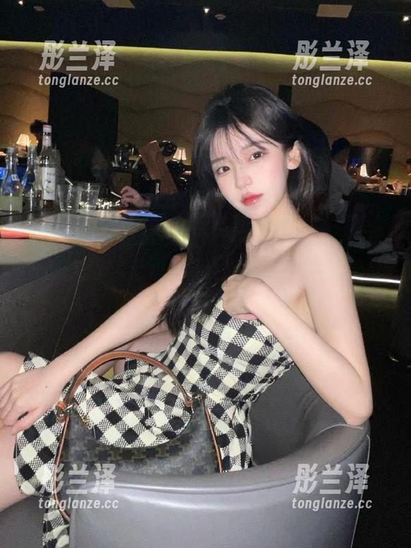 tttzzz668.su黑料不打烊最新入口，无双驾到，今晚不想闲聊，只想窥探
