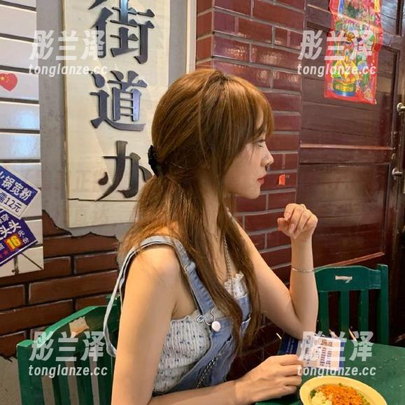 就问你，黑料正能量APP链接直达，想不想pick今天的瓜？！