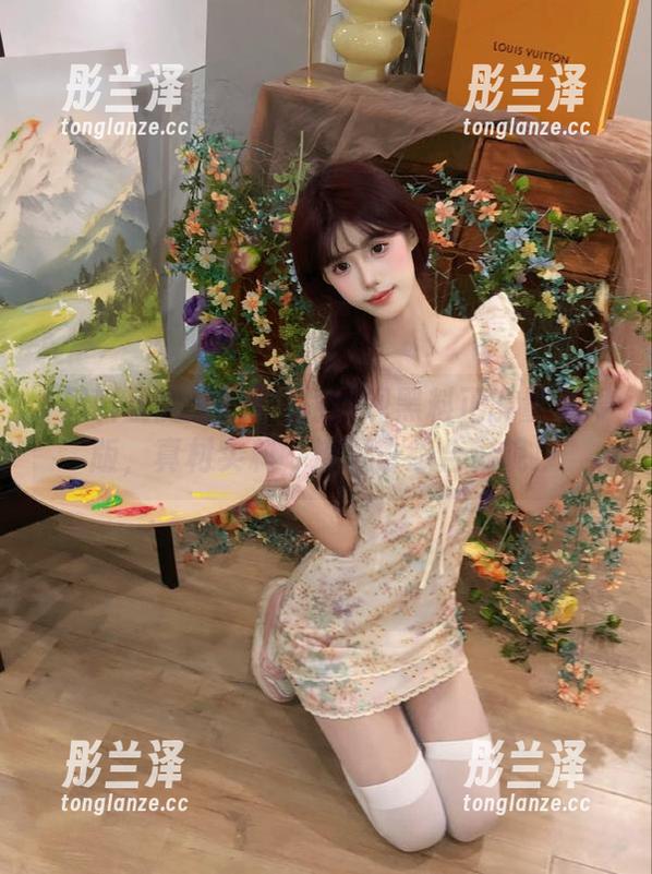 碎花裙惊现黑料正能量苹果版，真材实料，连风也想合影呢！