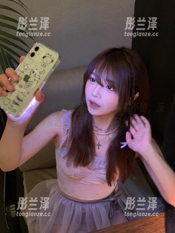报道啥黑料都不怕，反正黑料永远不打烊，吃瓜完全免费！
