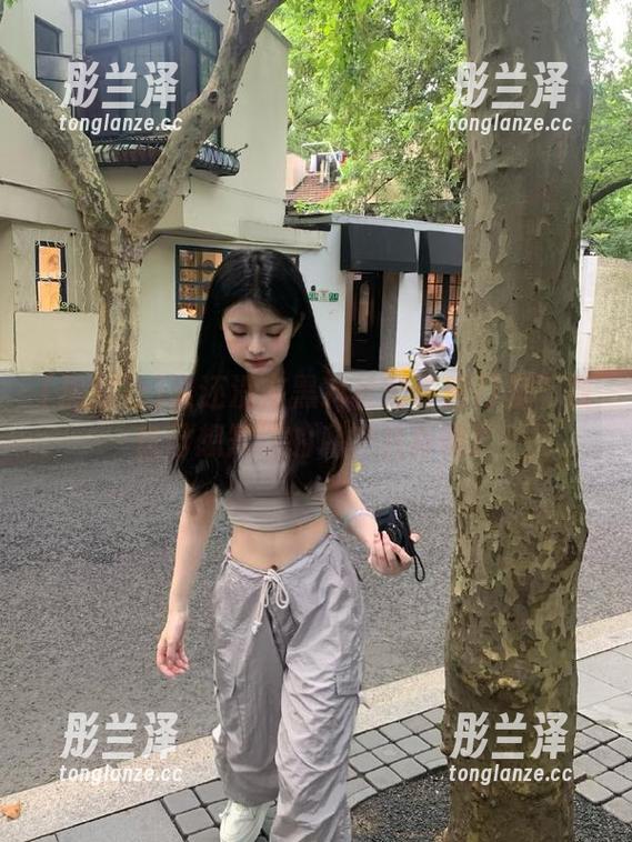 黑料社 谁还没在黑料社的传送门里下载自己想知道的私密八卦呢?