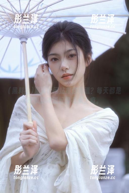 黑料社网站报你知道？每天都是吃瓜的味道好像有点上瘾。
