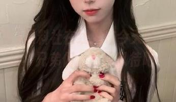 黑料社在线发布今天的“神仙”瓜，兄弟们，拭目以待吧～