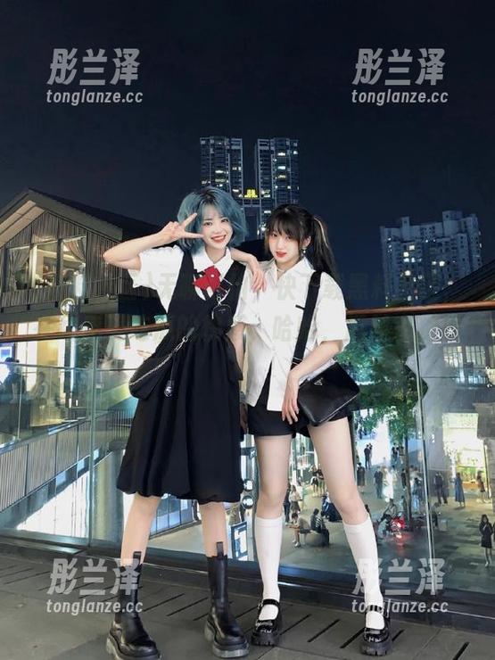 无聊可怕，快下载黑料社区，在线感受吃瓜的快感，哈哈，瓜越来越甜！