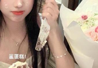 黑料网在线更新：随时随地，精神吃瓜！